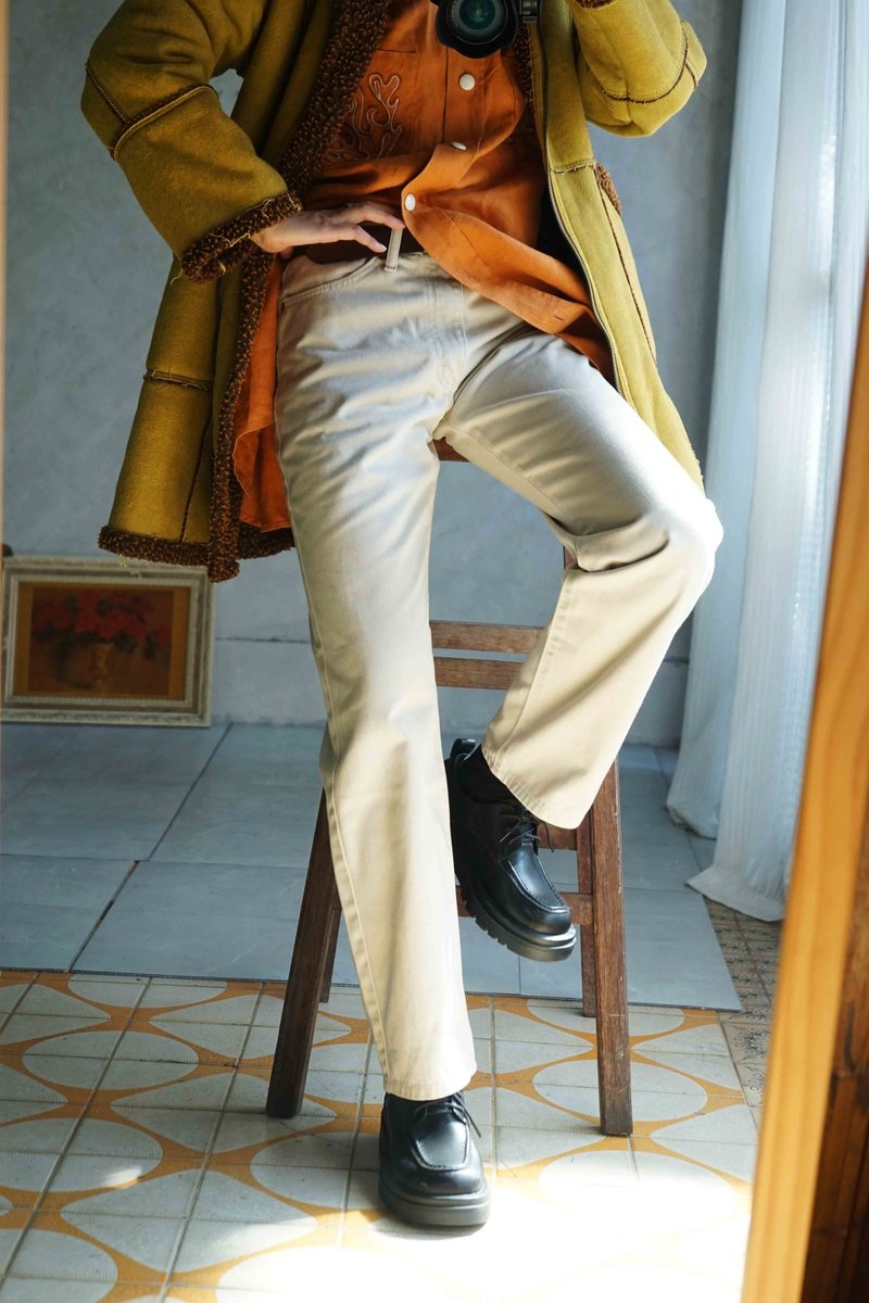 尋寶古著-Lee淺卡其斜紋直筒中性牛仔褲 - 女裝闊腳褲/長褲 - 棉．麻 卡其色