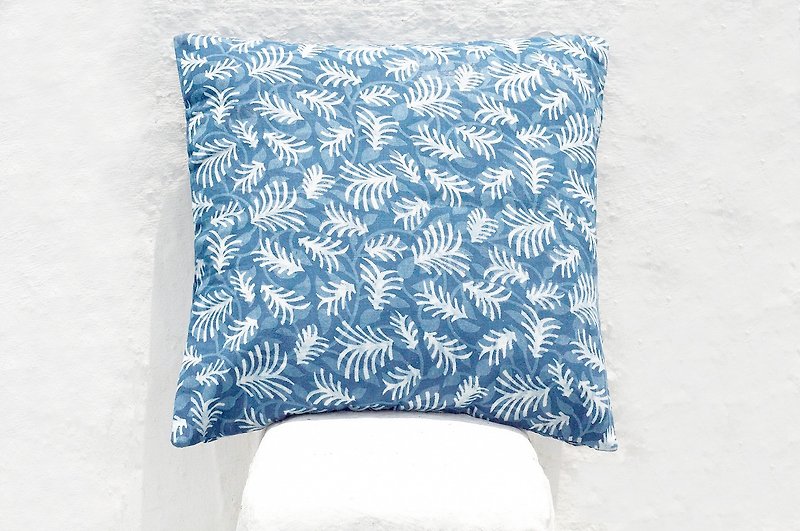 Limited amount of blue dye pillowcase / cotton pillowcase / printing pillowcase / indigo blue dye pillowcase - plant vines leaves blue dye forest - หมอน - ผ้าฝ้าย/ผ้าลินิน สีน้ำเงิน