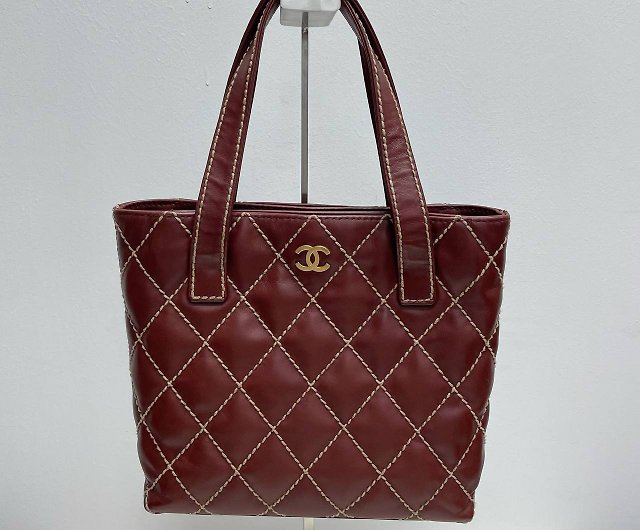 Chanel Chanel Rare Brown Red Vivian Toto Bag Clutch - Shop cnjpvintage  Handbags & Totes - Pinkoi