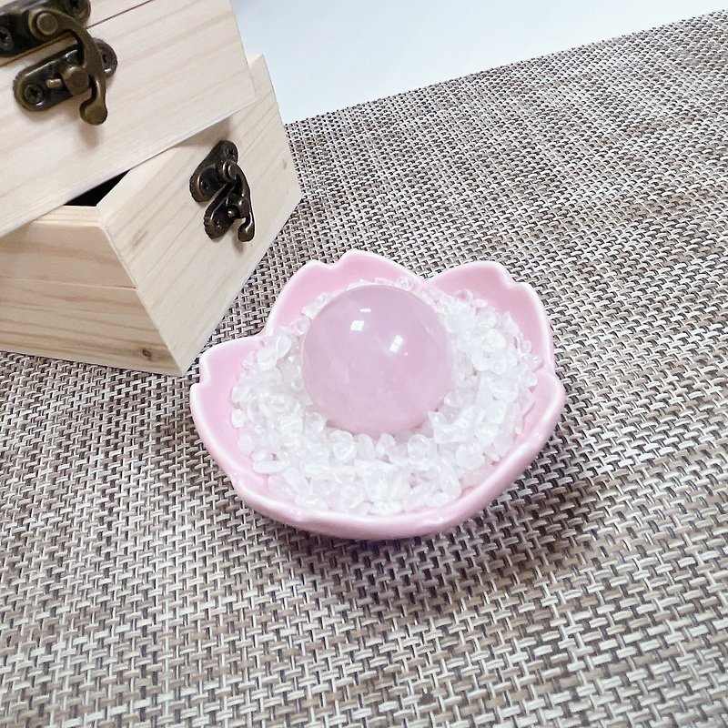 Cherry Blossom Plate Pink Quartz Ball Good Luck Ornament - ของวางตกแต่ง - คริสตัล 