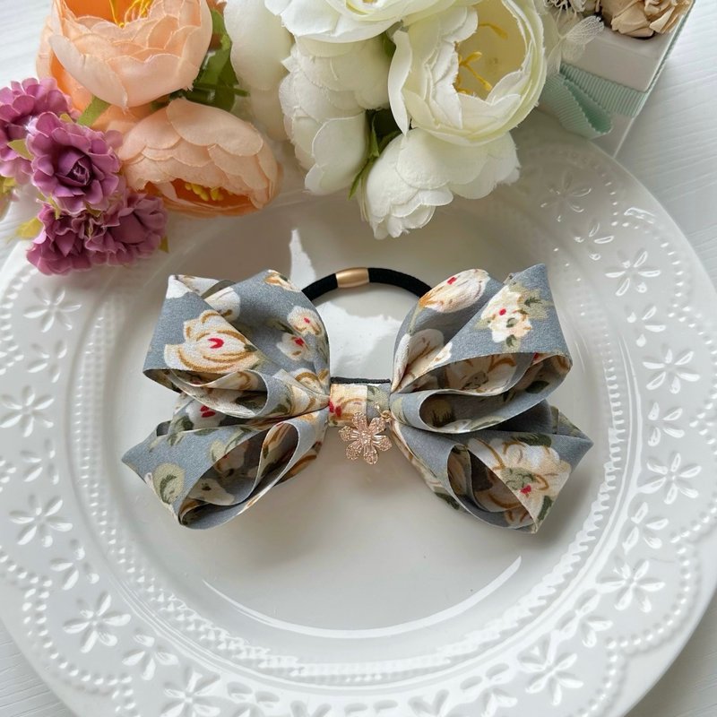 Exclusive adult cute color-blocked thin bow hair tie - gray - เครื่องประดับผม - วัสดุอื่นๆ สีเทา