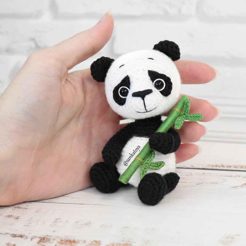 Crochet pattern Panda, PDF Digital Download, DIY keychain amigurumi tutorial - คอร์สงานฝีมือ/หนังสือคู่มือ - วัสดุอื่นๆ 