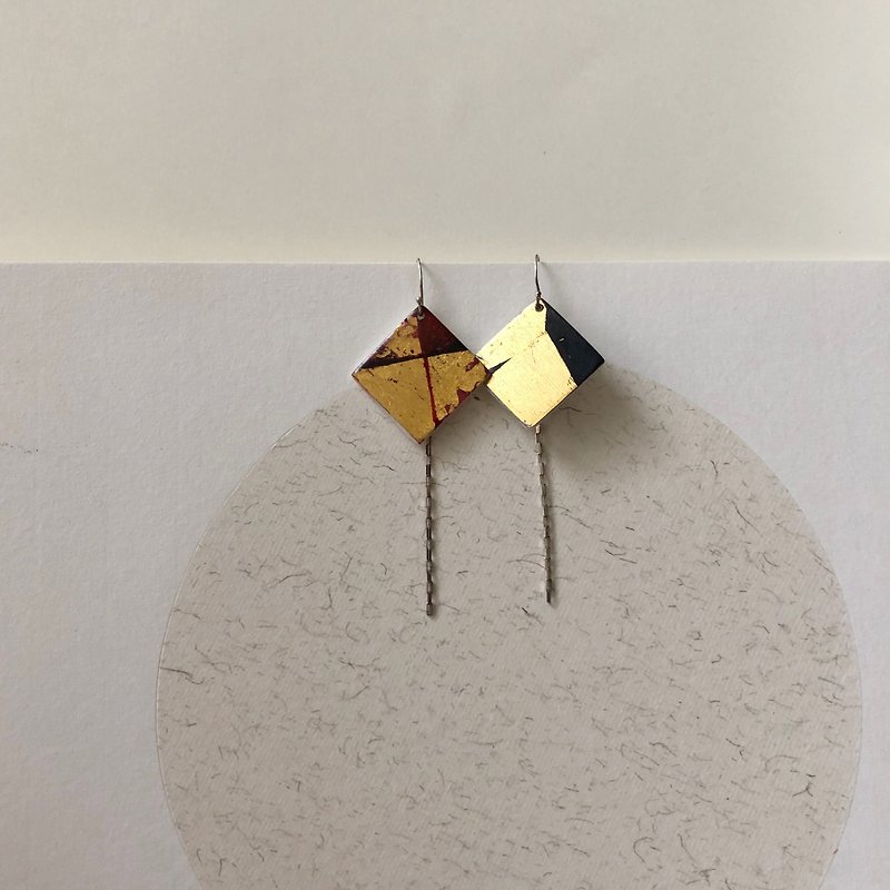 Original black gold leaf shell art earrings - Necklaces - Pigment Gold