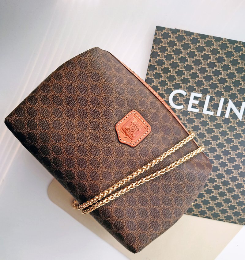 未使用品 CELINE 棕化妝包鏈條包雲朵包斜揹包斜挎包手拿包單肩包 - 側背包/斜背包 - 防水材質 咖啡色