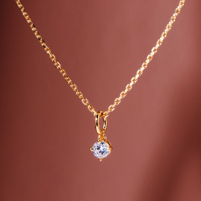 Comet Round Diamond 18k Necklace - Necklaces - Diamond Gold