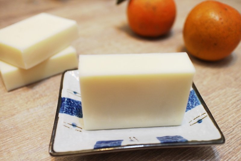 【Leanbo】Tangerine oil housework soap. Natural handmade soap - ผลิตภัณฑ์ล้างจ้าน - วัสดุอื่นๆ สีส้ม
