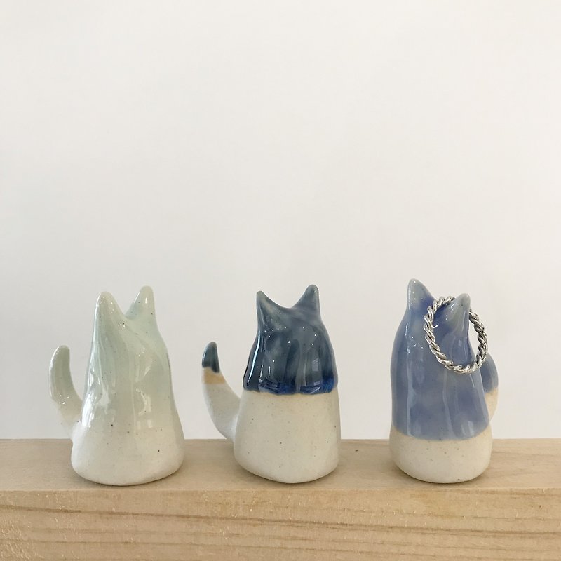 Little Cat Ring Holder - Items for Display - Pottery Multicolor