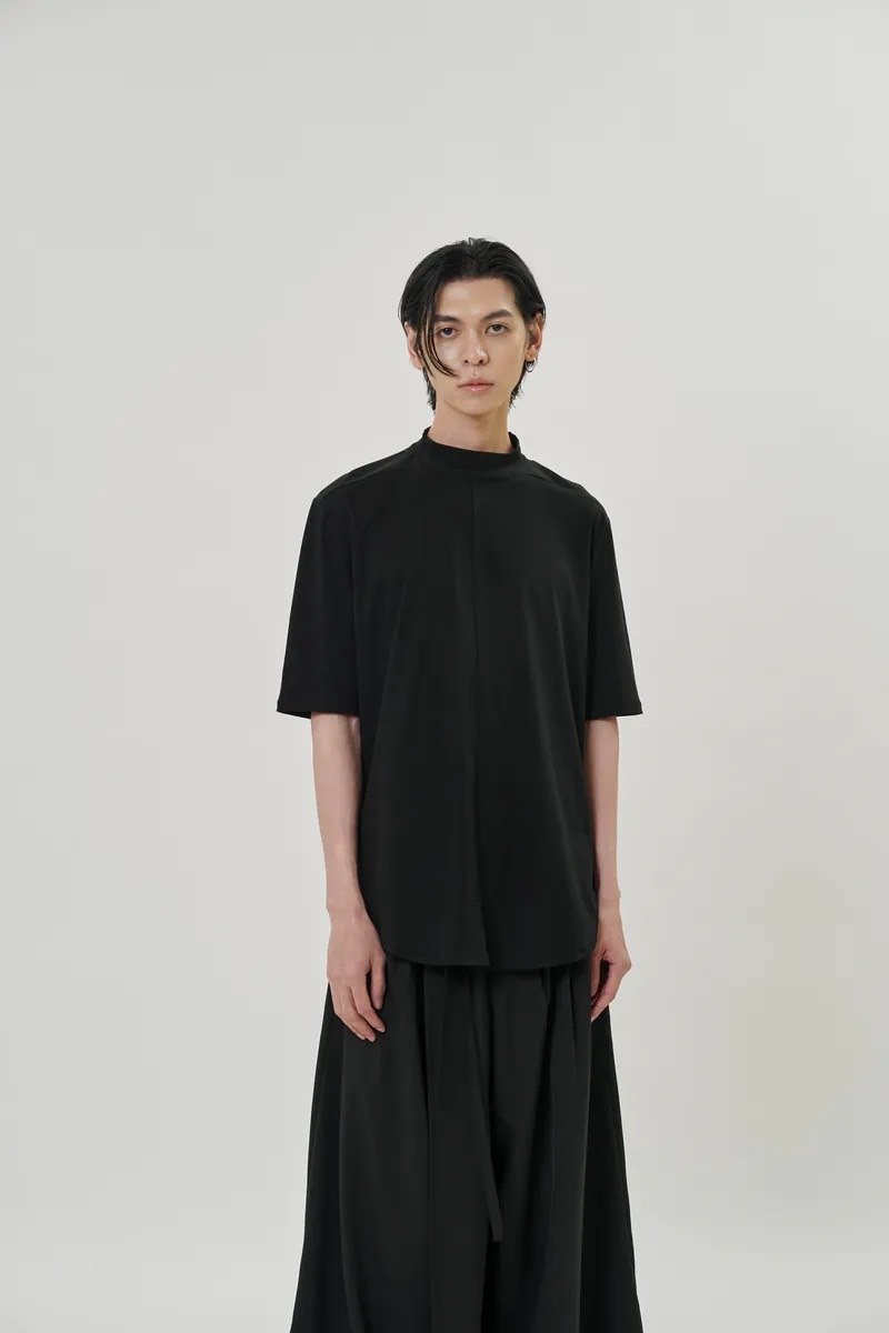 中高領剪接Tee High-neck T-shirt - 男 T 恤 - 棉．麻 黑色