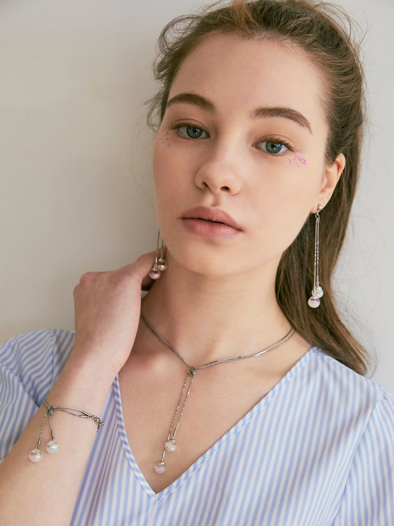 Ribbon String Snowball Necklace - 項鍊 - 玻璃 