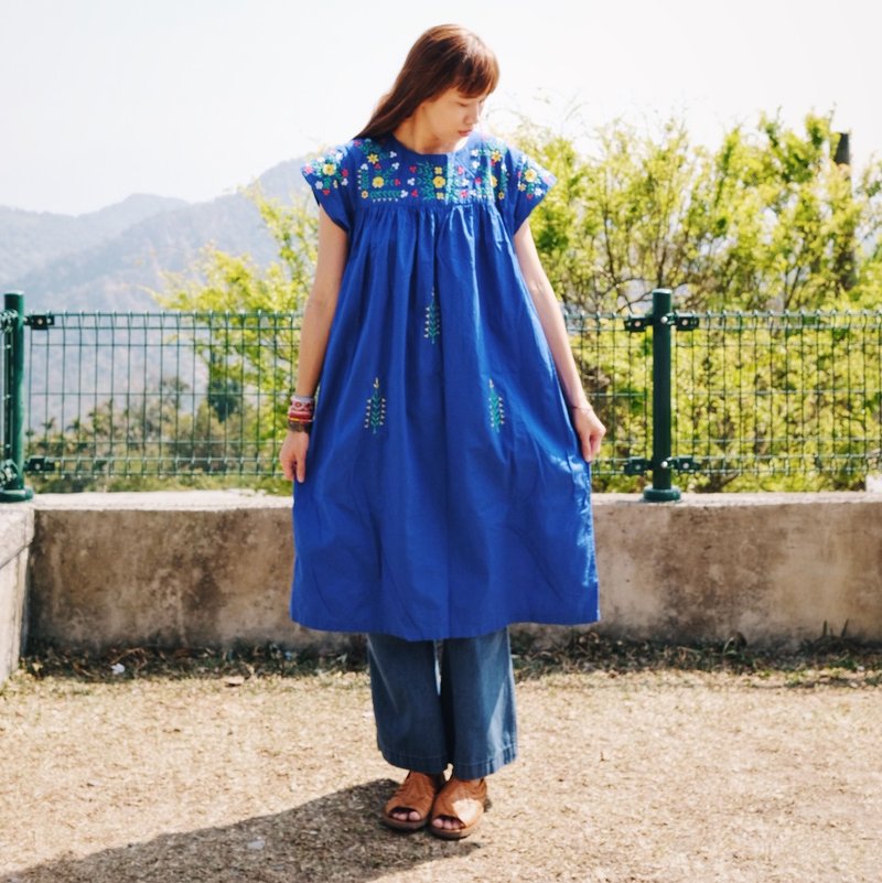 棉．麻 洋裝/連身裙 - Vintage 巴基斯坦製 刺繡花朵洋裝 有口袋
