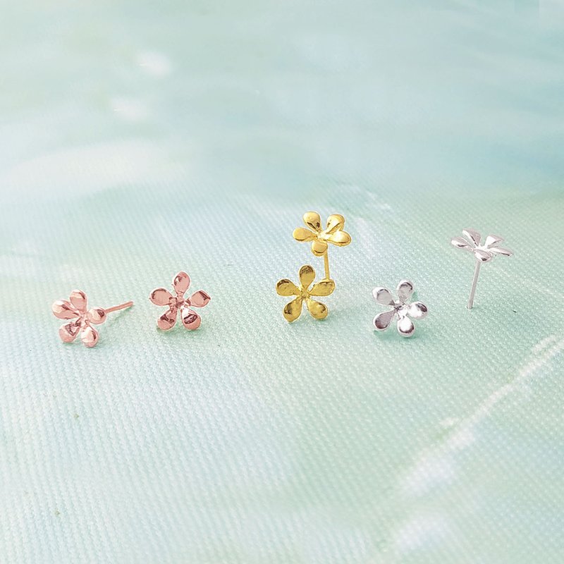 Blossom  Mini Flower Earrings - ต่างหู - โลหะ 