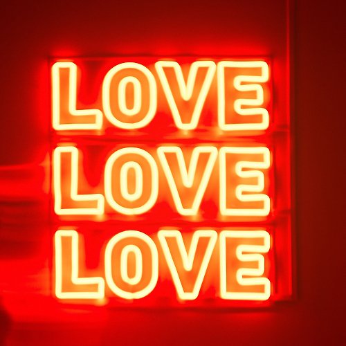 霓虹燈客制 Love Love Love霓虹燈LED發光字Neon Sign禮物手作設計燈