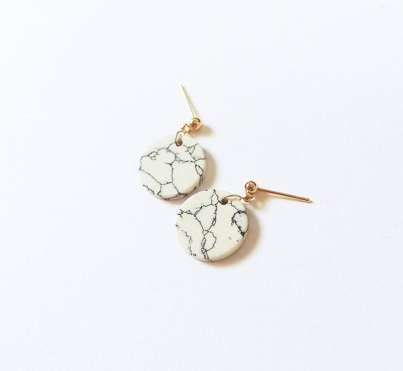 Natural white turquoise marble road minimalist cold 14 K GF earrings gift natural stone light jewelry - ต่างหู - เครื่องเพชรพลอย สีเทา