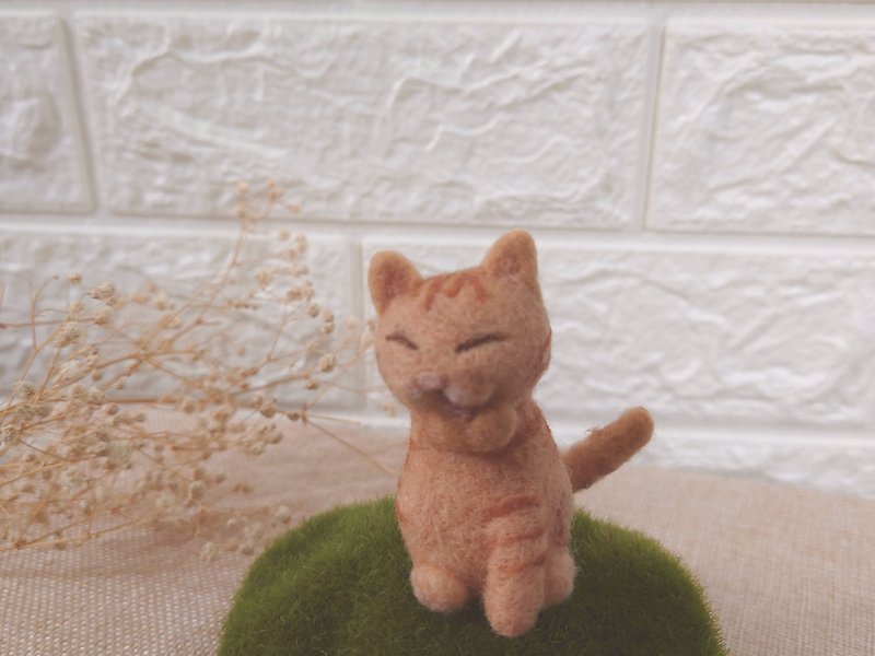 Buy one get one free wool felt at Clean Meow Meow Keychain Ornaments Customized - Keychains - Wool Brown