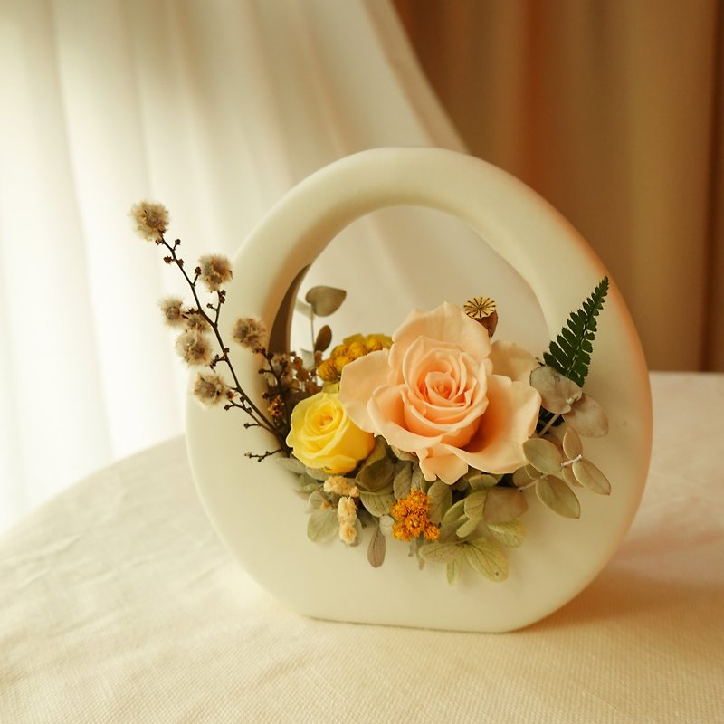Preserved flower characteristic O-shaped small basket-peach color - ช่อดอกไม้แห้ง - พืช/ดอกไม้ สีส้ม
