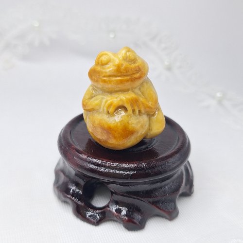 緣圓翡翠 溫潤黃翡手工雕刻瓜瓜來財擺件 |天然緬甸玉A貨翡翠