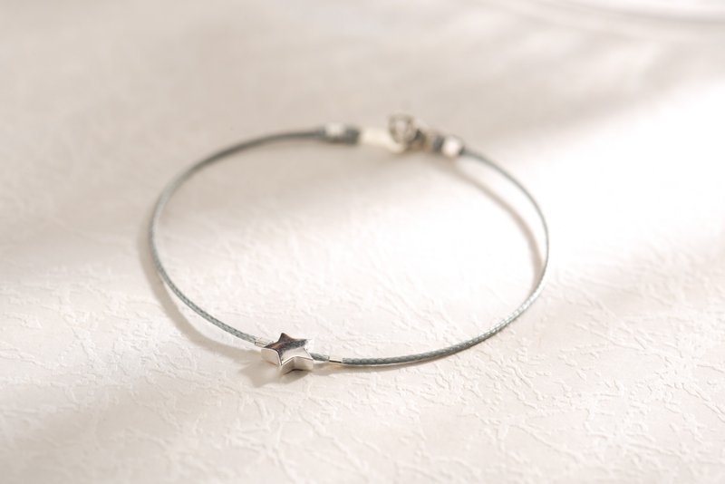 Charlene Handmade Wristband - สร้อยข้อมือ - วัสดุอื่นๆ หลากหลายสี