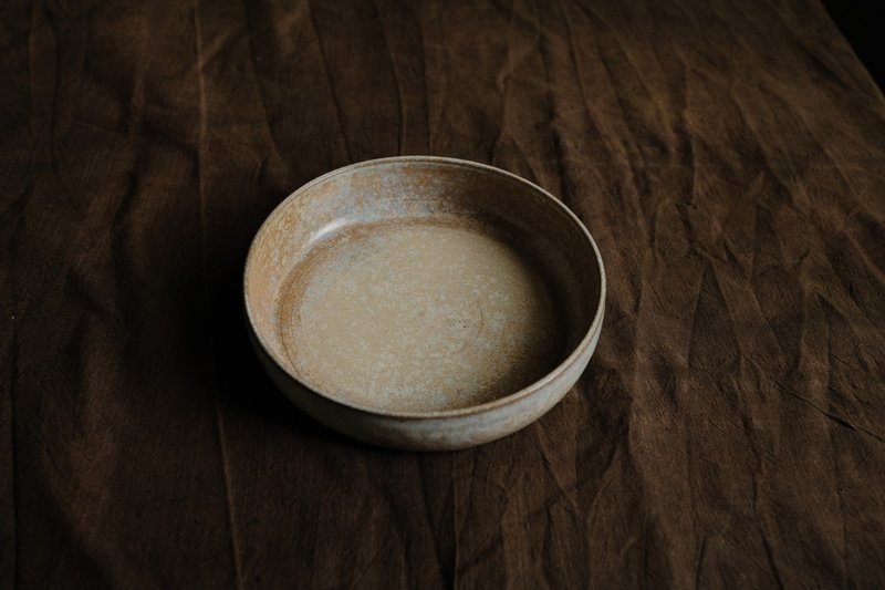 White layer・ceremony plate・tray - Plates & Trays - Pottery White