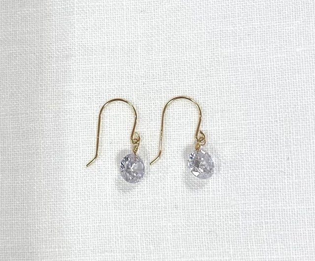 新品☆K18(18金)揺れるキュービックジルコニア4㎜フックタイプピアス K18 GOLD CUBIC ZILCONI】18金 6mm キュービックジルコニア