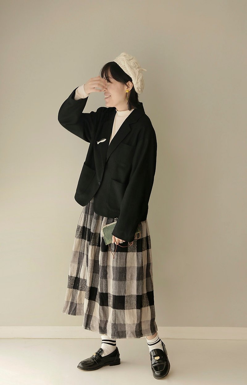 Black wool slightly dropped shoulder casual suit made in Japan - Women's Blazers & Trench Coats - Wool Black
