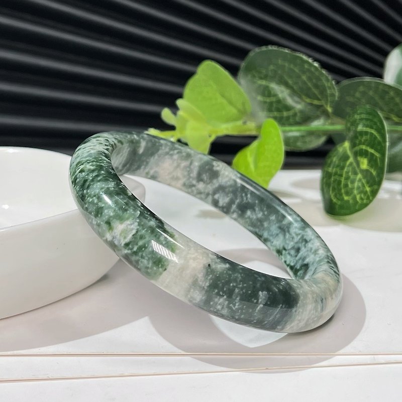 Hetian Jade Qinghai Cui Bracelet 52MM Green and White Pattern Jade Bracelet Spinach Meatballs Chic and Unique Line Color - สร้อยข้อมือ - หยก 