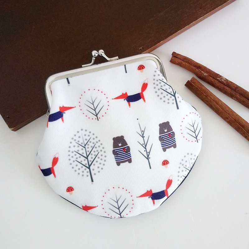 【In Stock】Kisslock Pouch with side pocket (Scandinavian style, Little Bears) - Toiletry Bags & Pouches - Cotton & Hemp White