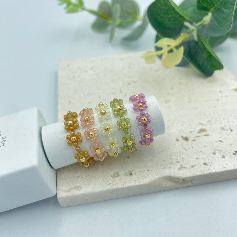 Jingjing rice bead ring small flower temperament single style - General Rings - Plastic Multicolor