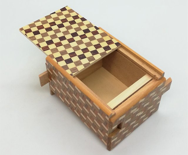 ひみつ箱 寄木細工：４寸２１回 秘密箱 黒麻  箱根寄木細工