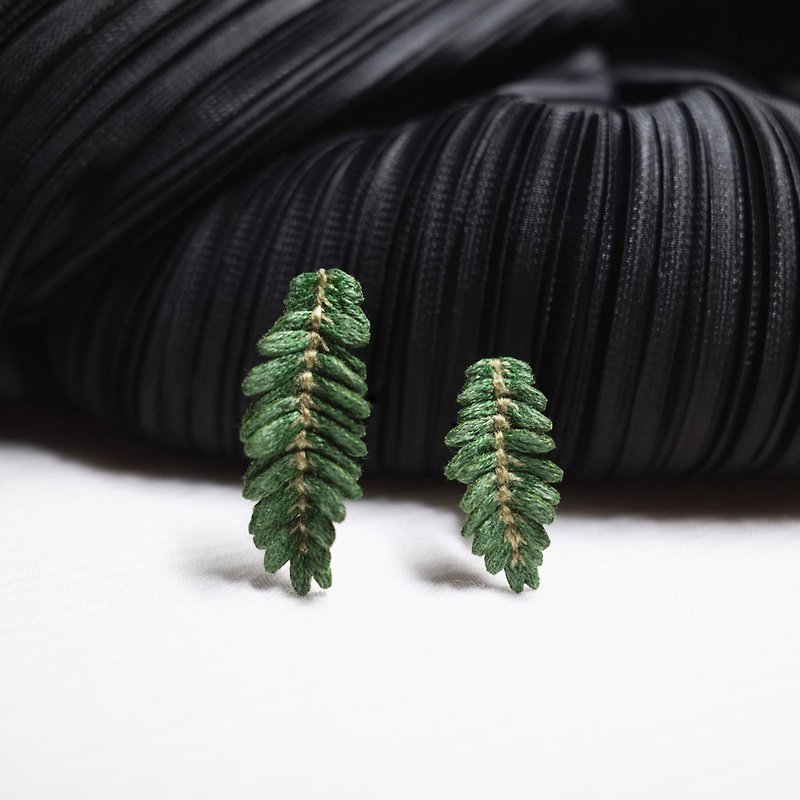 Wing leaf handmade embroidery earrings - Earrings & Clip-ons - Thread Green