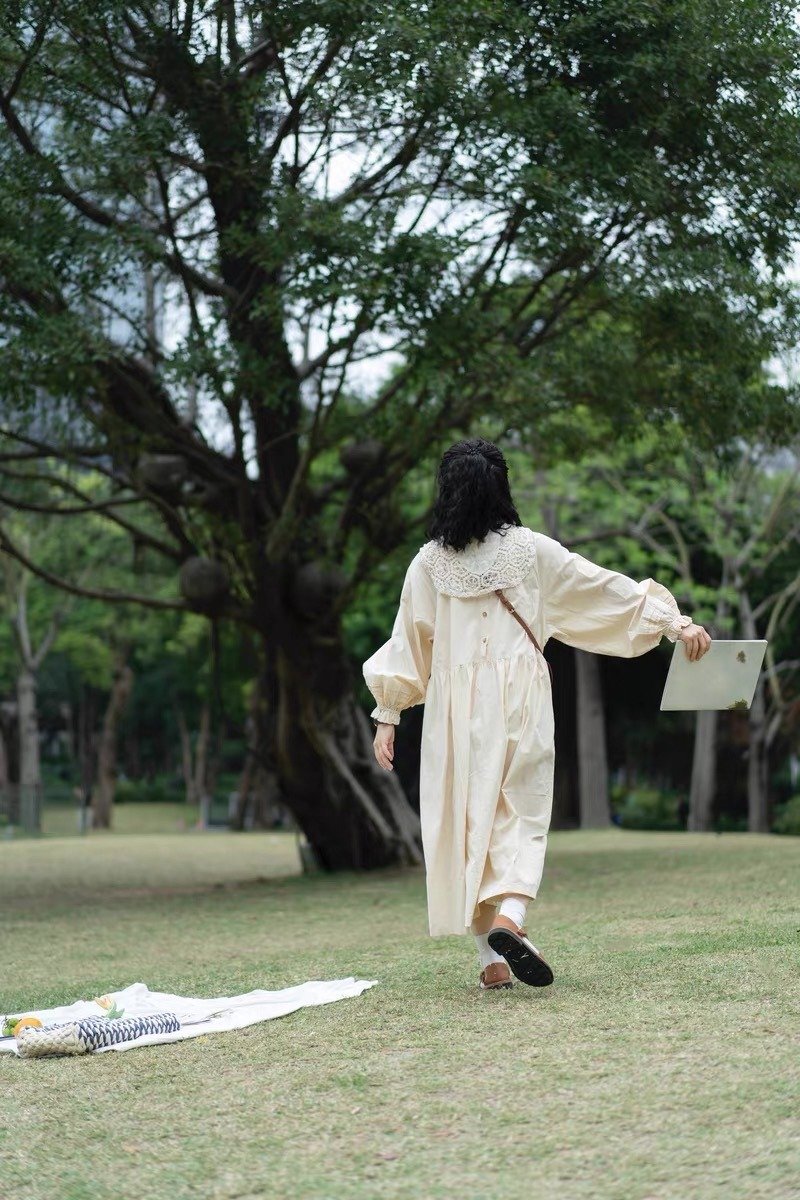 [Sori Zhihai] Fungus-trimmed forest-style cream white dress (ready in stock) - ชุดเดรส - ผ้าฝ้าย/ผ้าลินิน ขาว