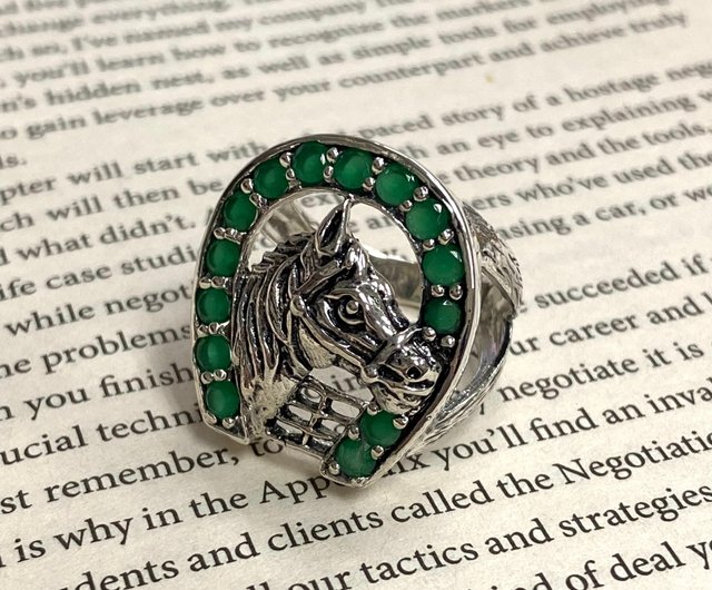 アクセサリー Silver House Shoe Emerald Head Ring 925 Silver House Shoe Emerald Head Ring 925