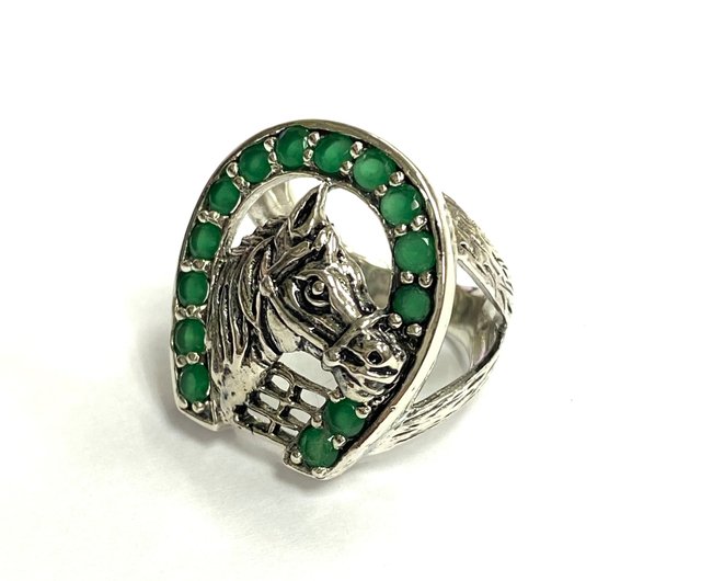 Silver House Shoe Emerald Head Ring 925