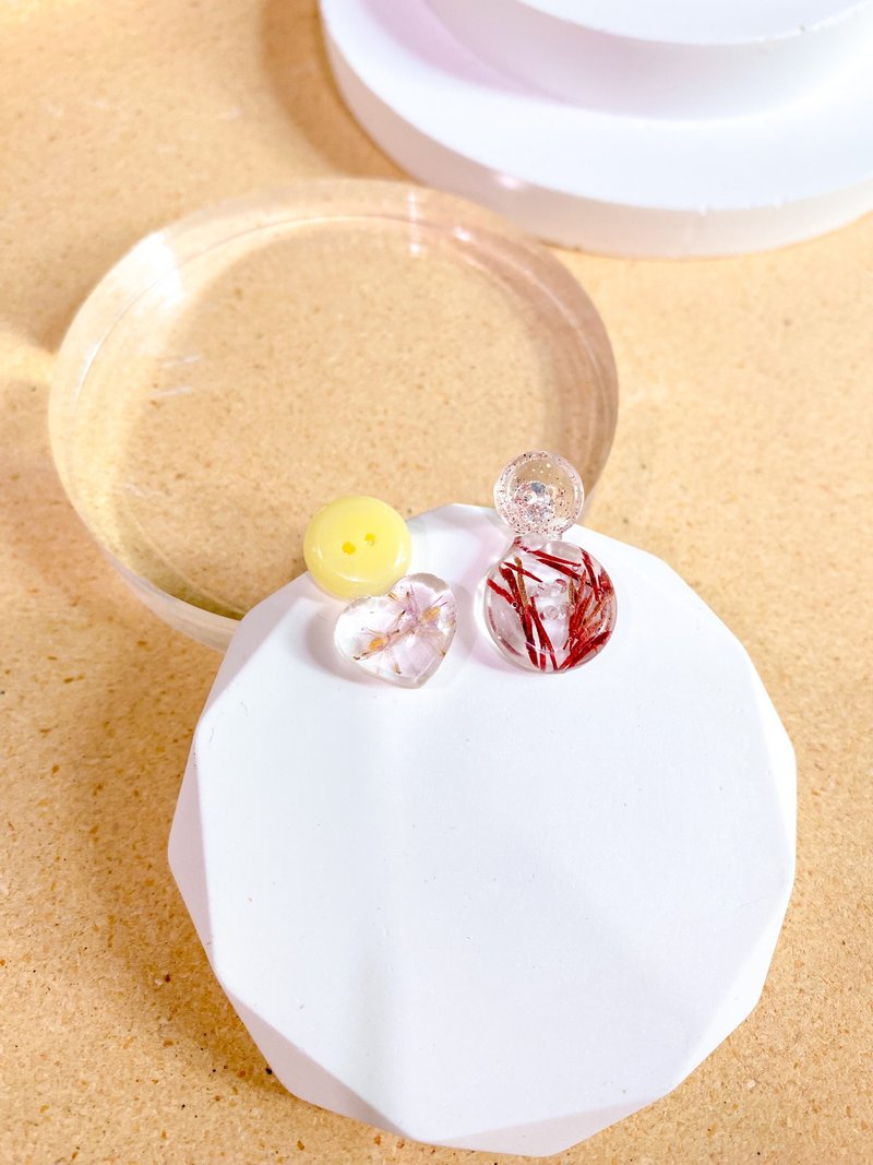 button heart earrings - Earrings & Clip-ons - Resin White