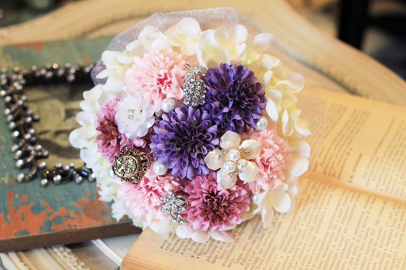 Jewelry bouquet [classic lace ball chrysanthemum] exquisite small bouquet / pink purple - ตกแต่งต้นไม้ - วัสดุอื่นๆ สึชมพู