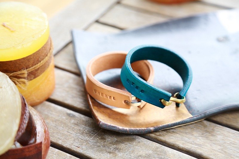 All hand-made leather strap, leather bracelet, couple bracelet - สร้อยข้อมือ - หนังแท้ 