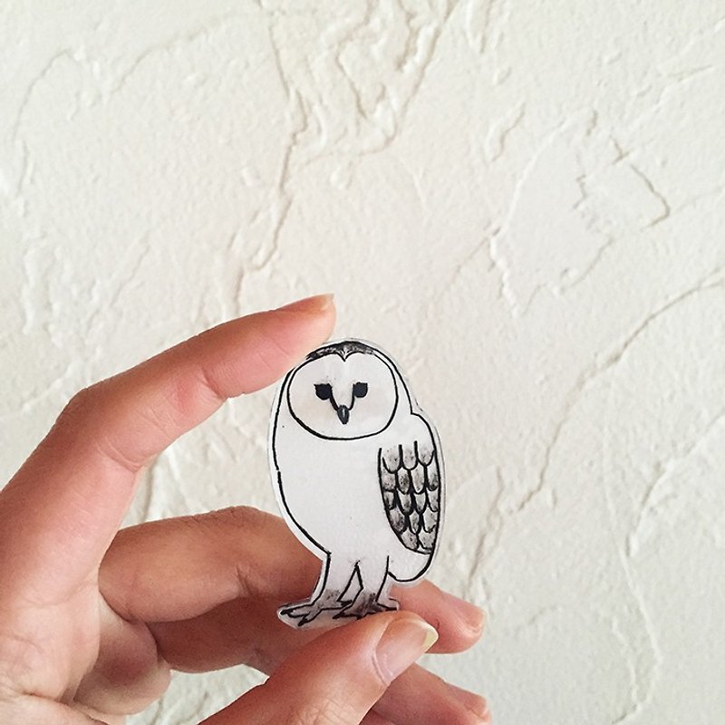 Barn owl brooch - Brooches - Plastic White