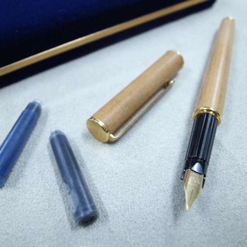 Indian Laoshan Sandalwood Pen [General Pen] - ปากกาหมึกซึม - ไม้ สีนำ้ตาล