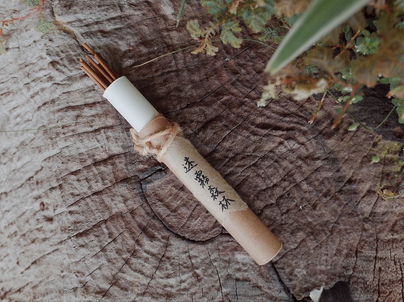 Handmade Natural Incense Sticks-Foggy Forest 12pcs - Fragrances - Other Materials Khaki