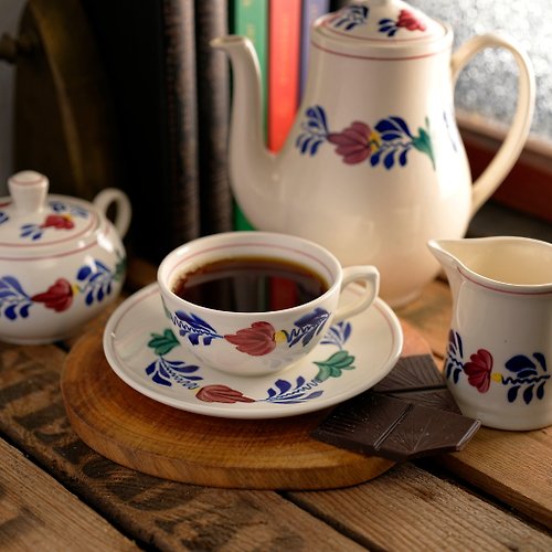 L&R 古董與珍奇老件 比利時Boch絕版手繪Boerenbont 茶杯組/咖啡杯