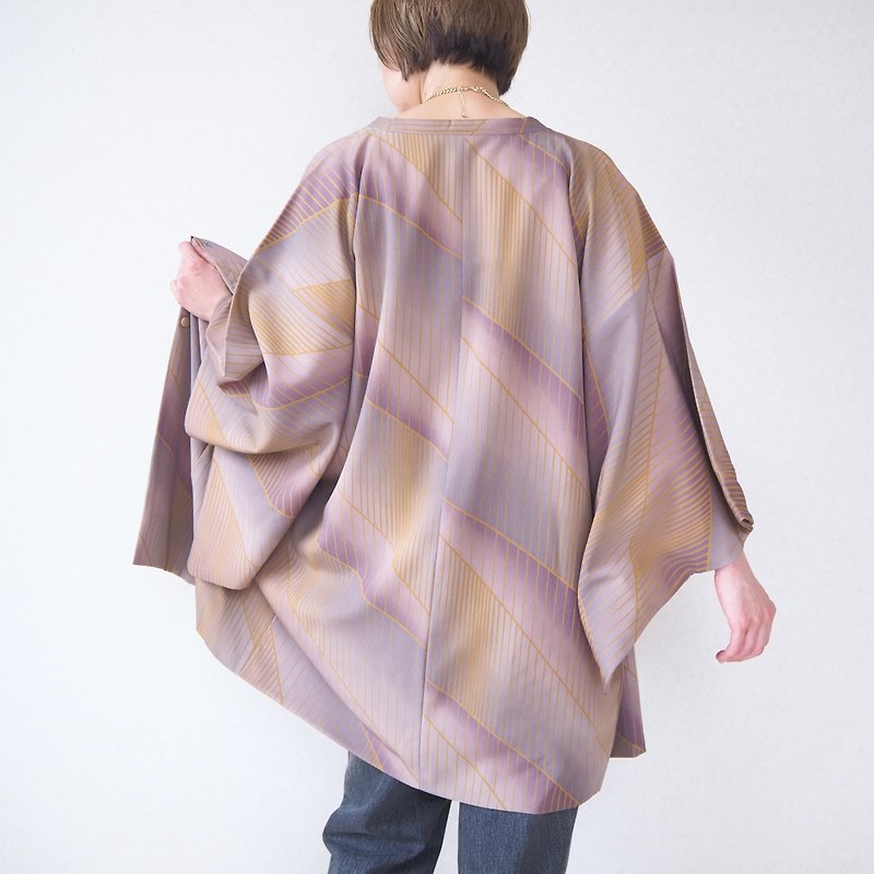 【日本製造】 柔軟絲綢和服夾克、漸變色、淺色和服、日本和服 - 外套/大衣 - 絲．絹 多色