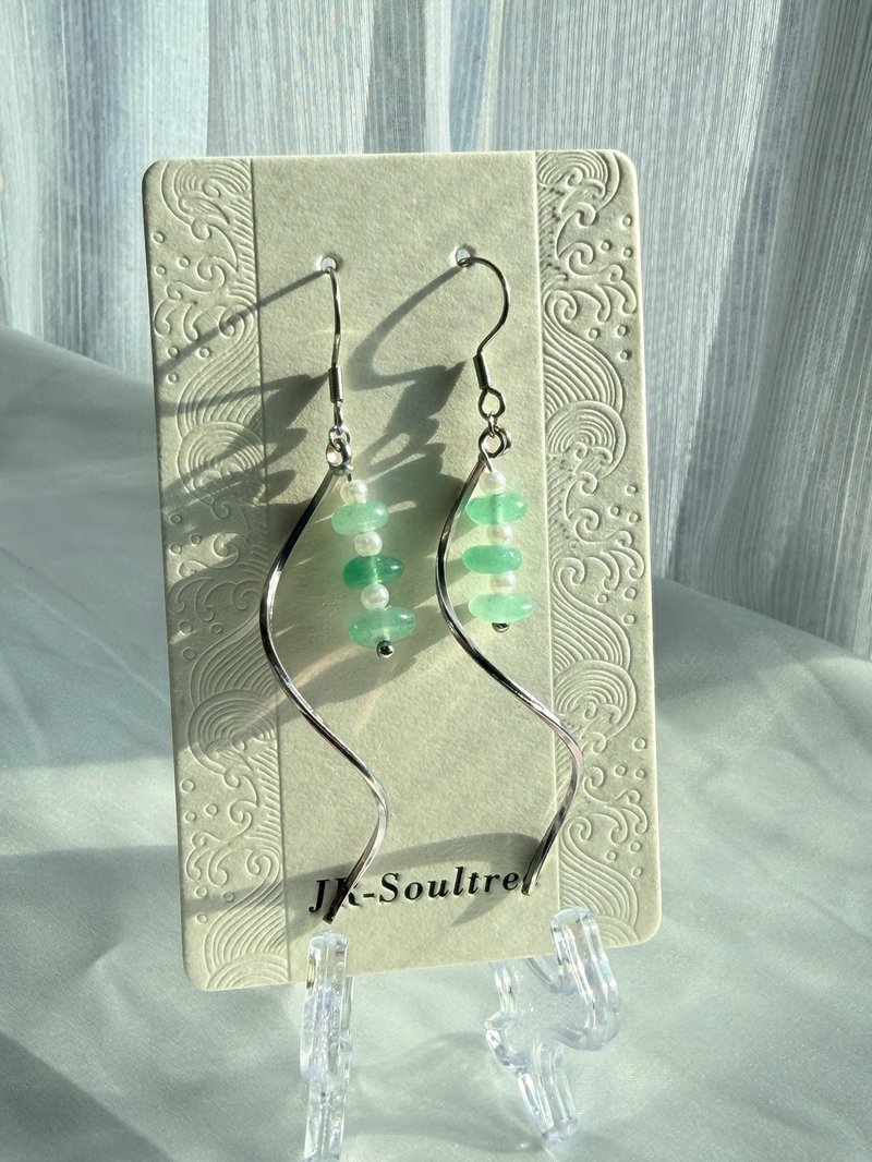 風綠之舞丨流動入心 綠東菱玉 S型線條 耳勾耳環 考試祝福 開運 - 耳環/耳夾/耳骨夾 - 寶石 綠色