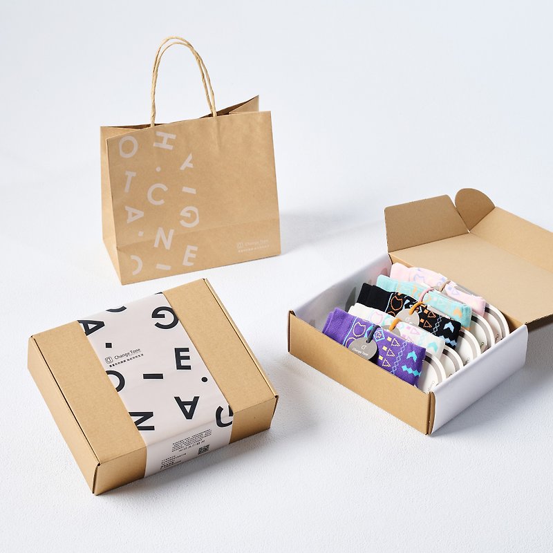 [Pinkoi Exclusive Gift Box] Style Design Socks Limited Edition 6 Random Lucky Bag Set - Socks - Cotton & Hemp Multicolor