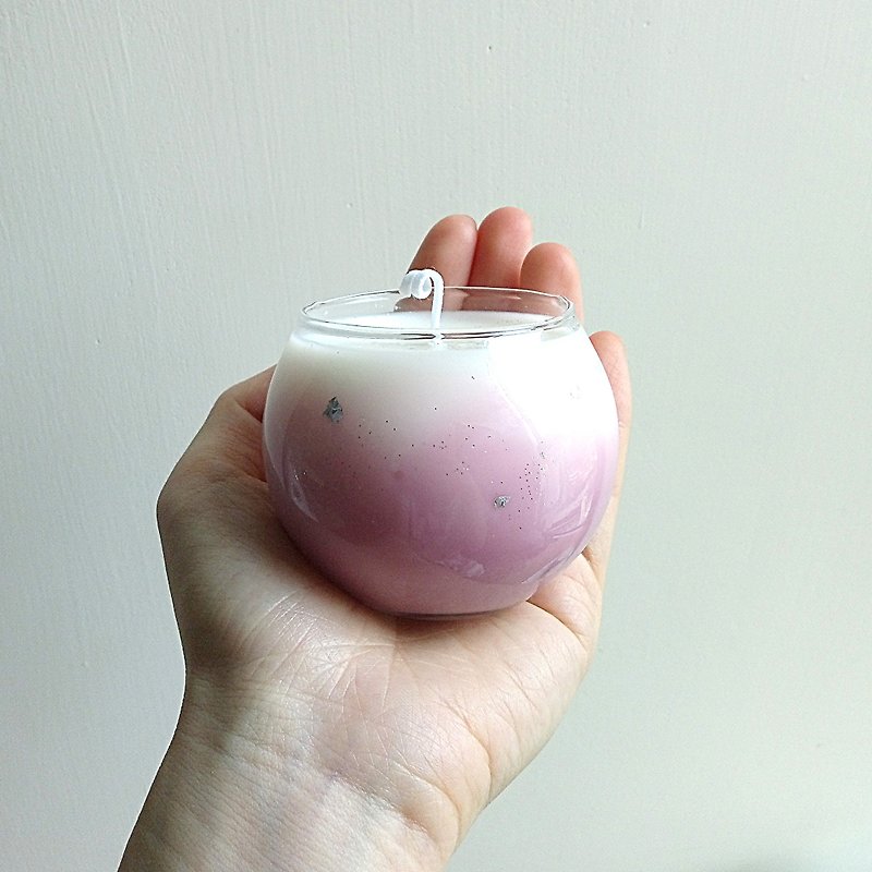 Silent Pink Sea | Natural Soywax Scented Candle | Strawberry Rose - เทียน/เชิงเทียน - ขี้ผึ้ง สึชมพู