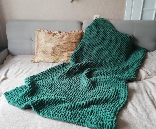 Cozy Peacock Green Chunky Knitted Weighted Blanket Shop