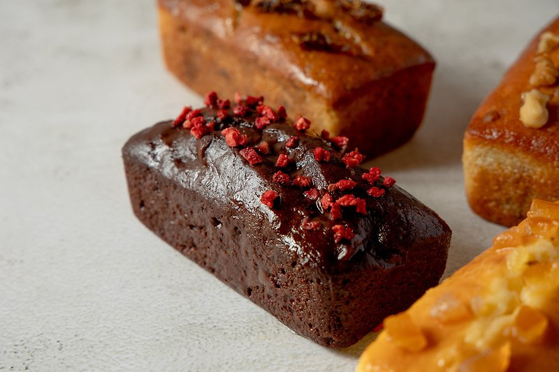 Brandy Strawberry Chocolate Pound Cake - Cake & Desserts - Other Materials 