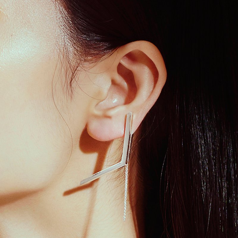 Sterling Silver Rainbow Geometric Magnetic Buckle Earrings - ต่างหู - โลหะ สีเงิน