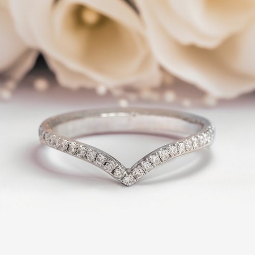 Dicha Jewellery 迪嘉珠寶 18K 璀璨鑽石V型線戒
