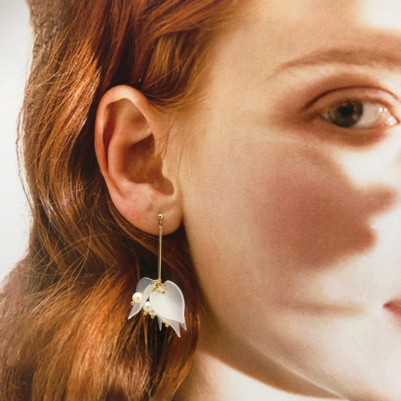 半透明花卉925純銀耳環 花卉 珍珠耳環 純銀飾物 日本風格耳環 - 耳環/耳夾/耳骨夾 - 銀 金色