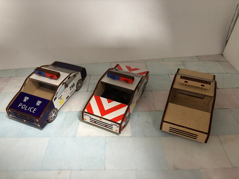 Easy Medium Traffic Model DIY - Police Car Red Zebra DIY Material Pack - ชิ้นส่วน/วัสดุอุปกรณ์ - ไม้ หลากหลายสี