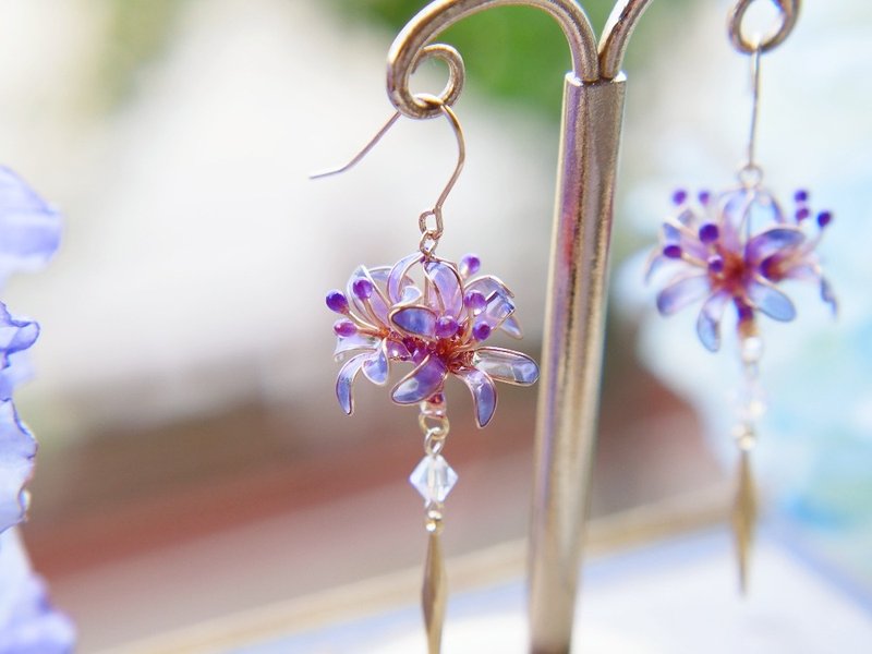 葵子手作 花嶼願 全手工制藍紫漸變立體繡球花流蘇款14k包金耳環 - 耳環/耳夾/耳骨夾 - 樹脂 紫色